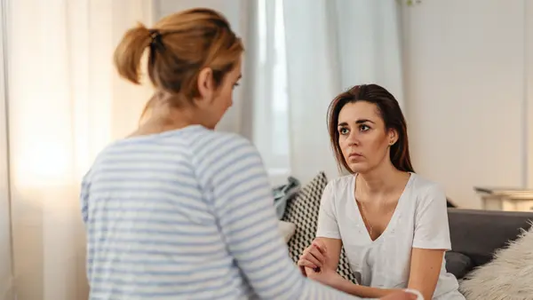 Tilhed skaber ofte fortolkninger og misforståelser i relationer – Blogindlæg af Gitte Lassen